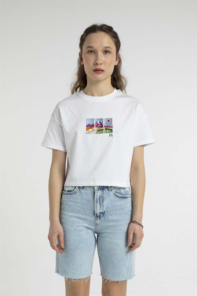 Kadın Beyaz Düşük Omuzlu T-Shirt